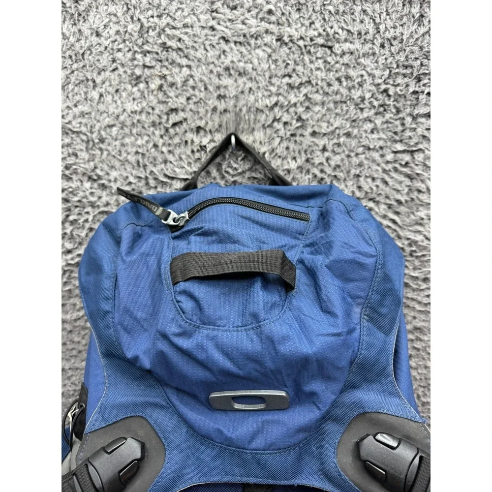 Oakley Icon 2.0 Tactical Gorpcore Hiking Rucksack Backpack Navy Blue Unisex